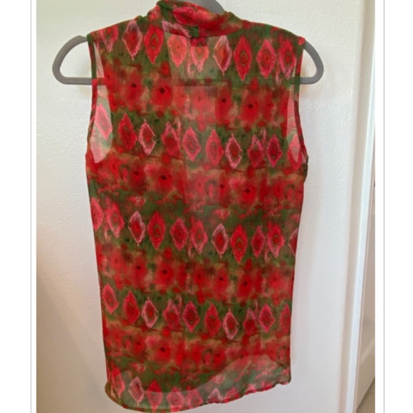 Top - Picture 2 of 2